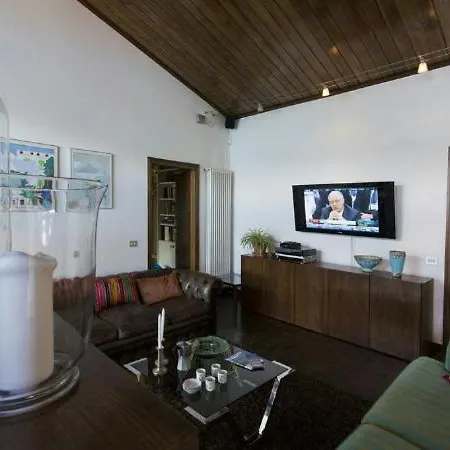 Βίλα Sleeps 8 Pool
