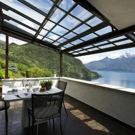 Villa Sleeps 8 Pool