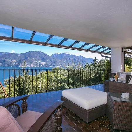 Sleeps 8 Pool Villa Menaggio