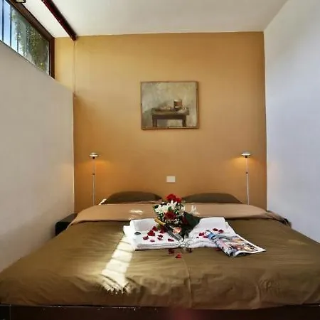 Sleeps 8 Pool * Menaggio