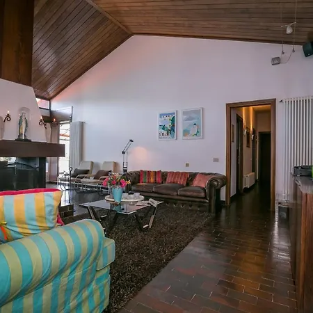 Sleeps 8 Pool * Menaggio