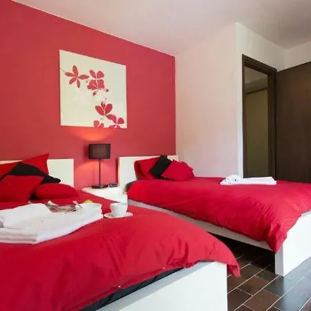 Villa Sleeps 8 Pool Menaggio